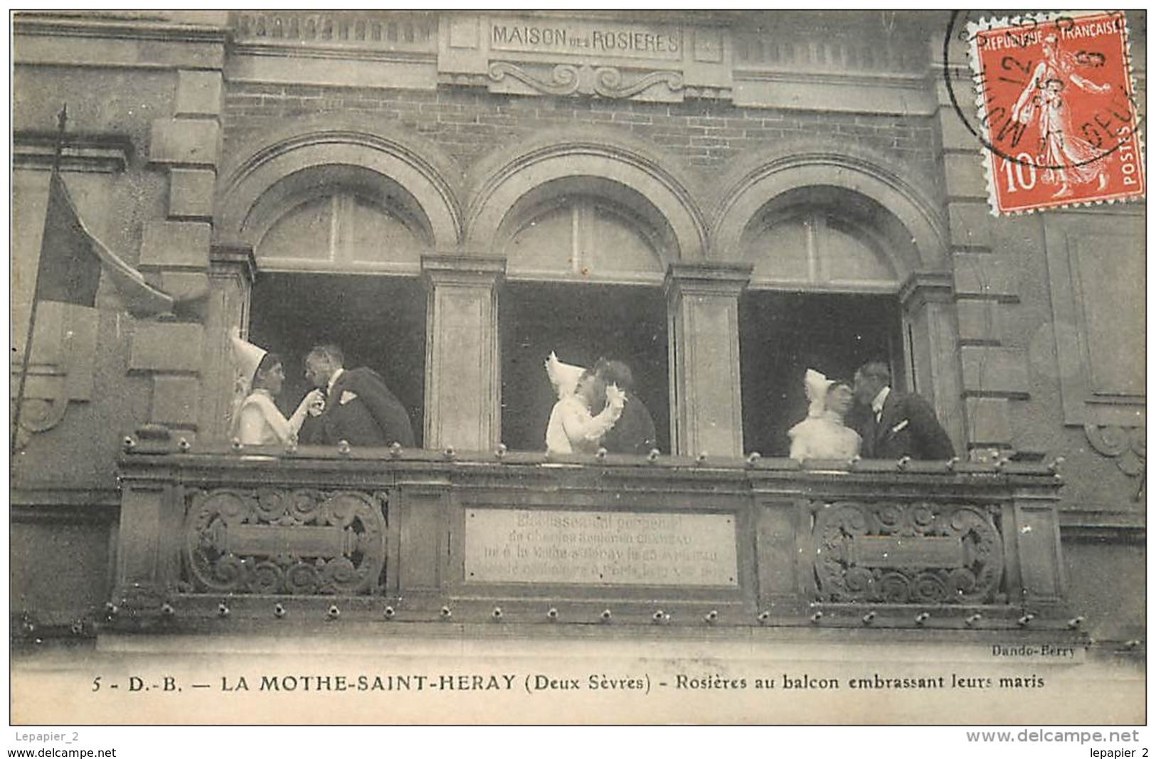 79 LA MOTHE SAINT HERAY Rosières Au Balcon Embrassant Leurs Maris CPA Ed. Dando Berry N°5 - La Mothe Saint Heray