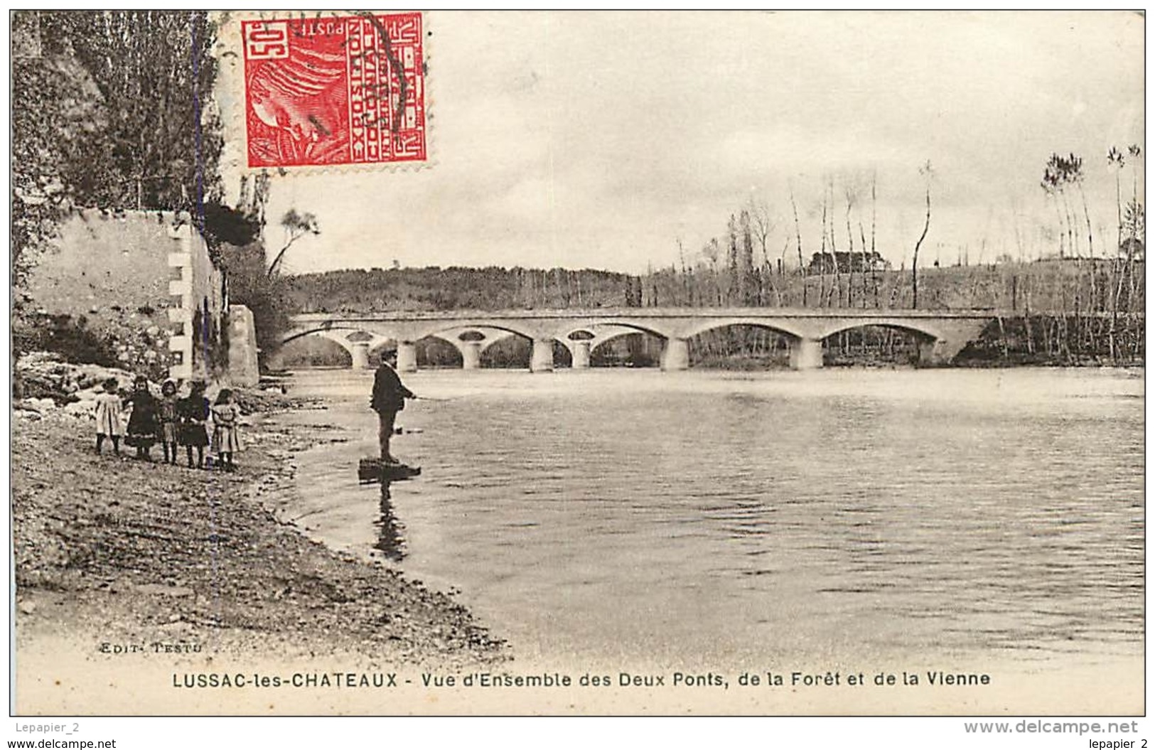 86  LUSSAC LES CHATEAUX Vue D'ensemble Des Deux Ponts De La Forêt Et De La Vienne ( Pêcheur à La Ligne ) CPA Ed. Testu - Lussac Les Chateaux