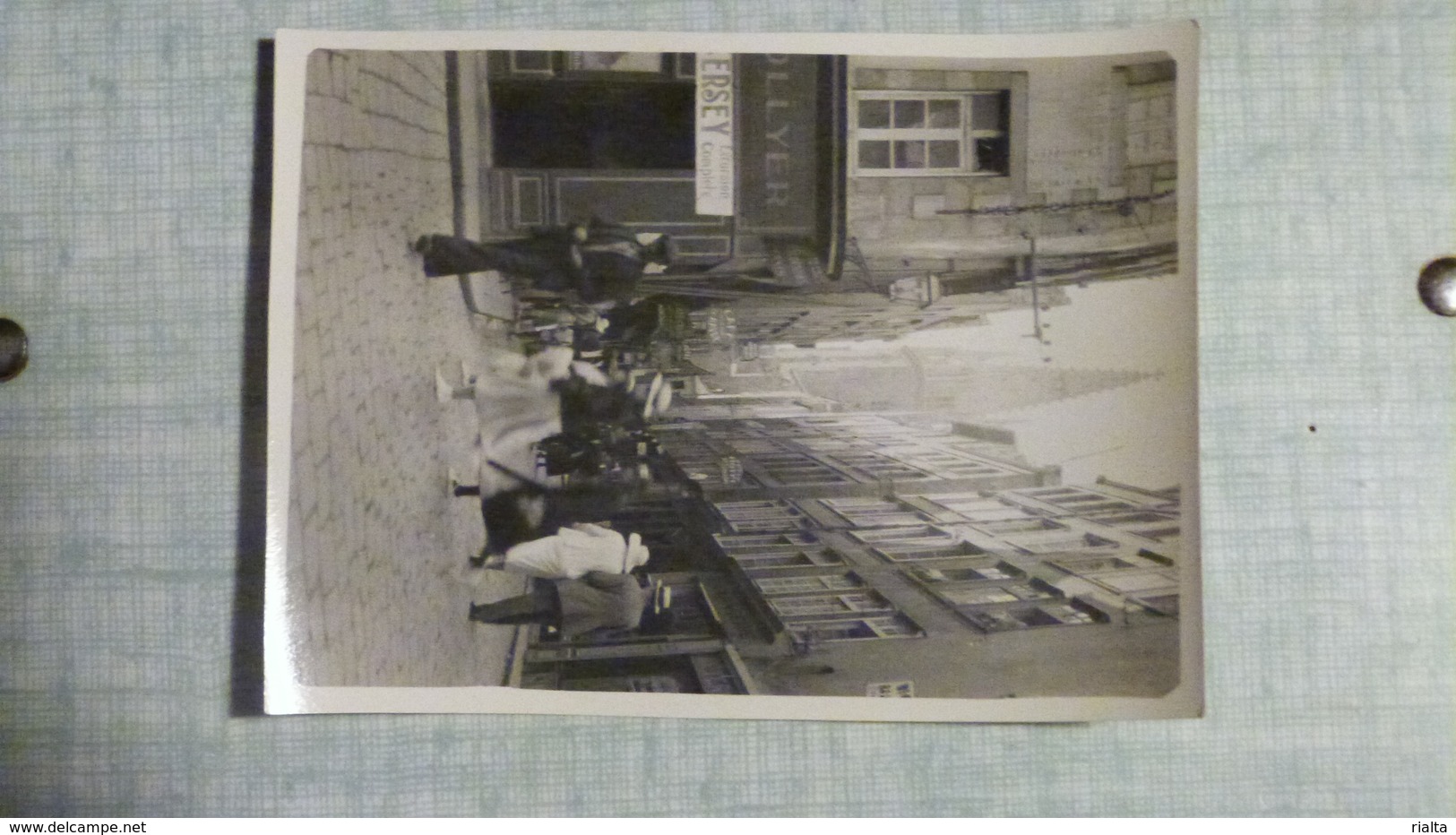 PHOTO ORIGINALE 1934 SAINT MALO GRANDE RUE EGLISE - Plaatsen