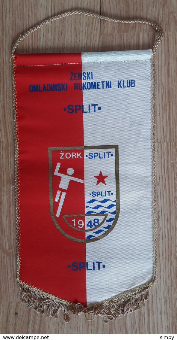 Pennant Women's Handball Club ZORK Split Croatia 14x27 Cm - Balonmano