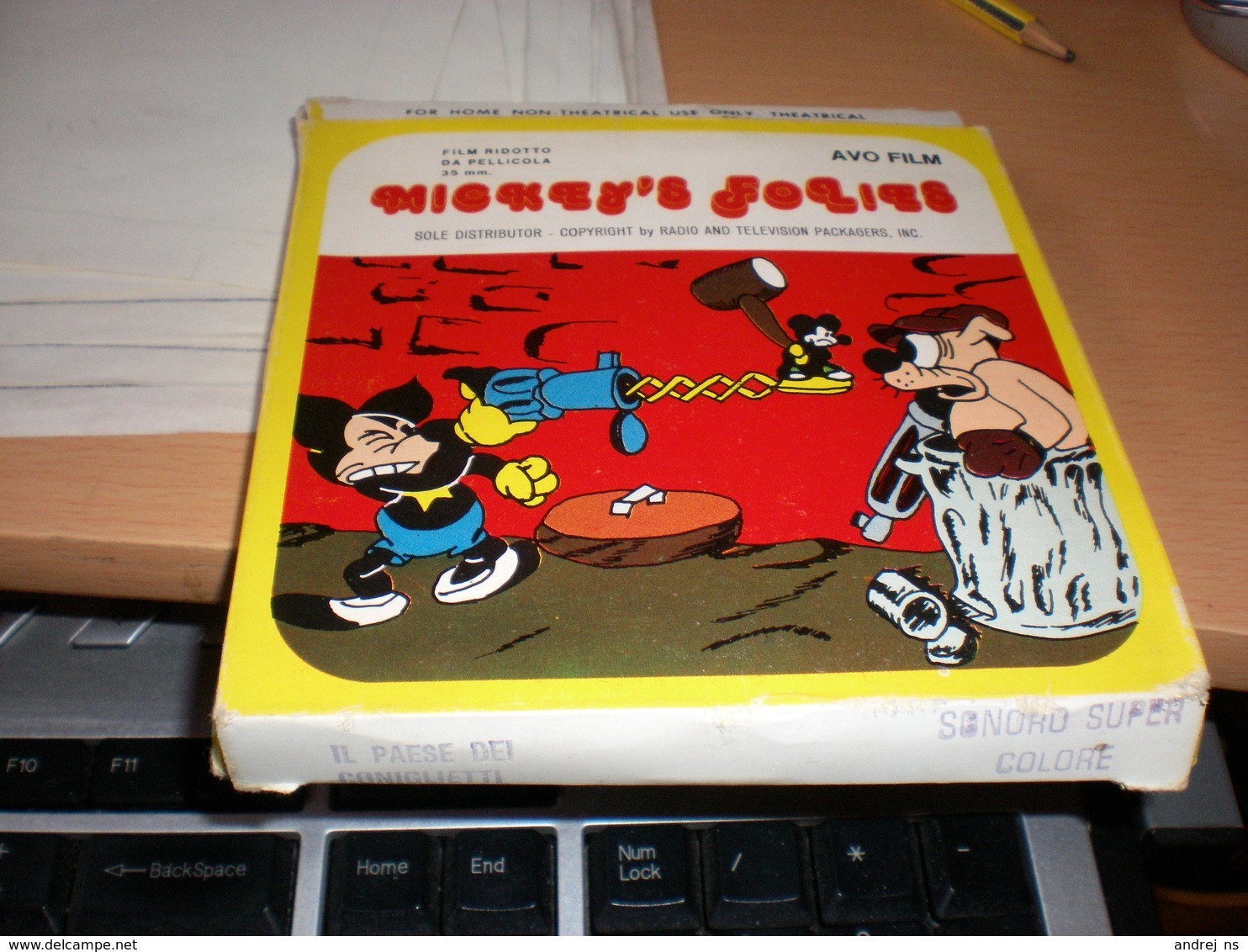 Mickey S Folies    8mm Films - Bobines De Films: 35mm - 16mm - 9,5+8+S8mm