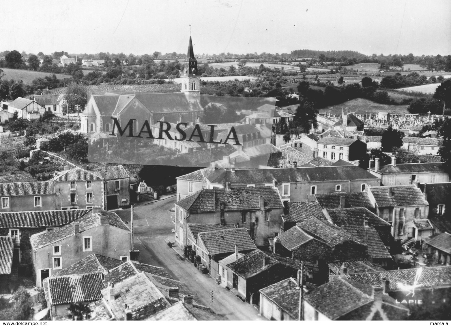 CPSM  Saint Florent Des Bois  Le Centre - Saint Florent Des Bois