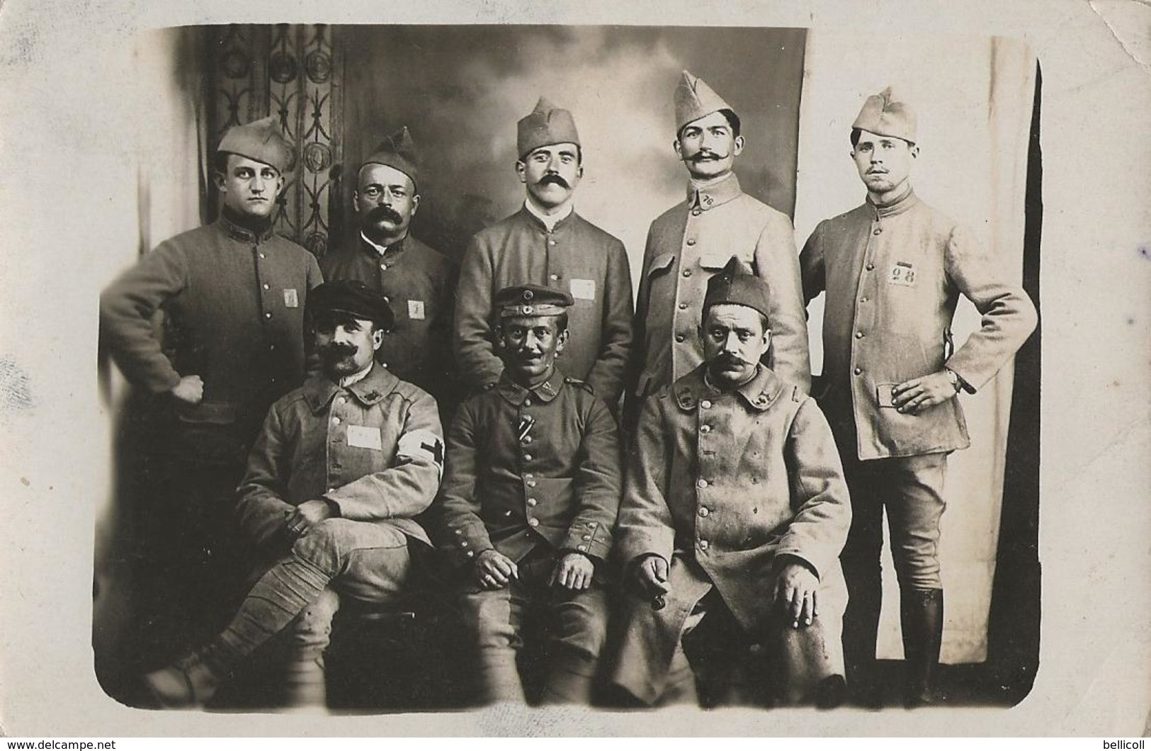 LANDRECIES  -  Carte Photo De Prisonniers Militaires Située Selon Mention Manuscripte Au Dos - Landrecies