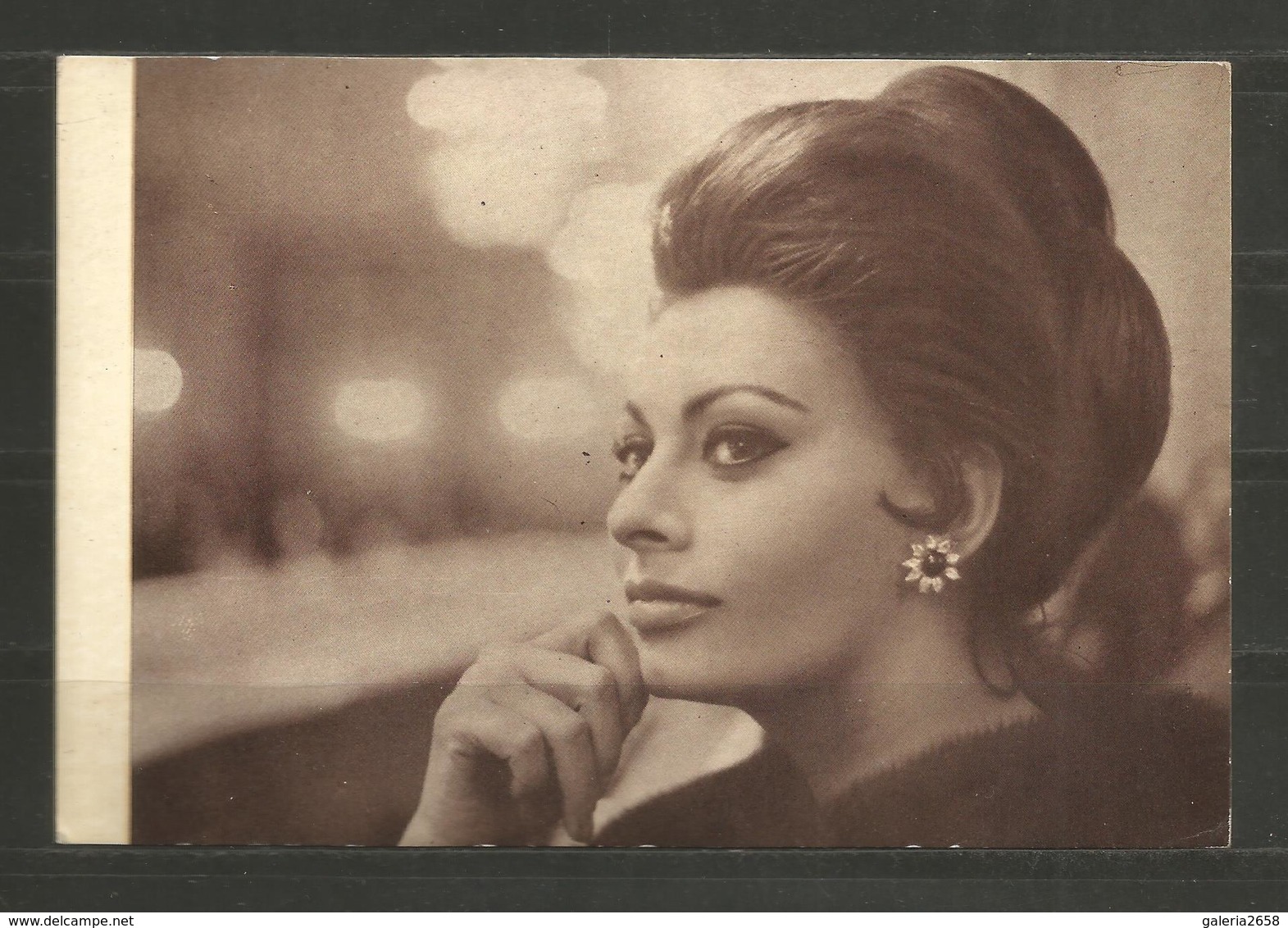 Bulgarian Cp Schauspielerin Sofia Loren - Matrimonio All`italiana  - D 3142 - Actors