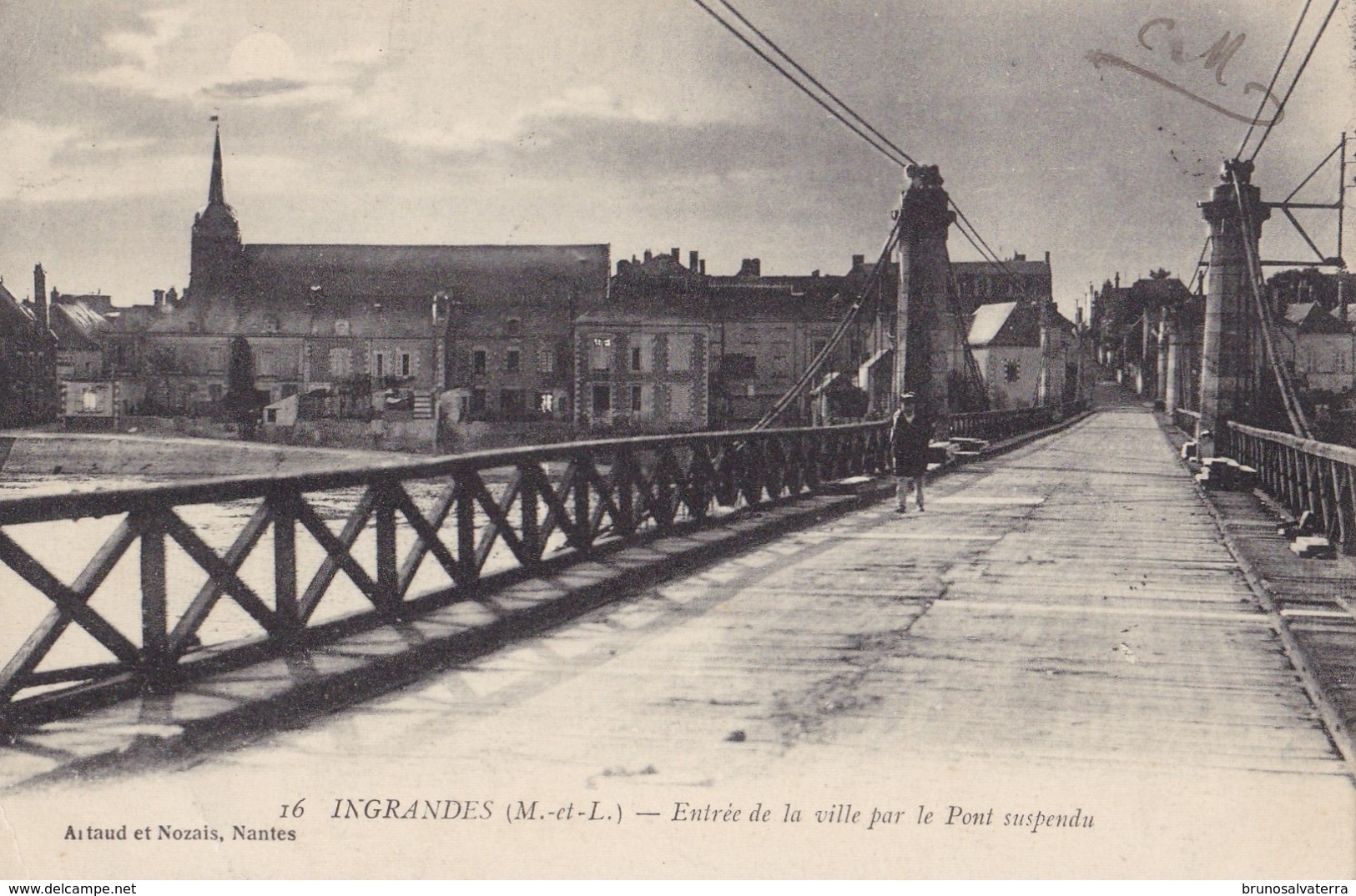 INGRANDES - Entrée De La Ville Par Le Pont Suspendu - Other & Unclassified