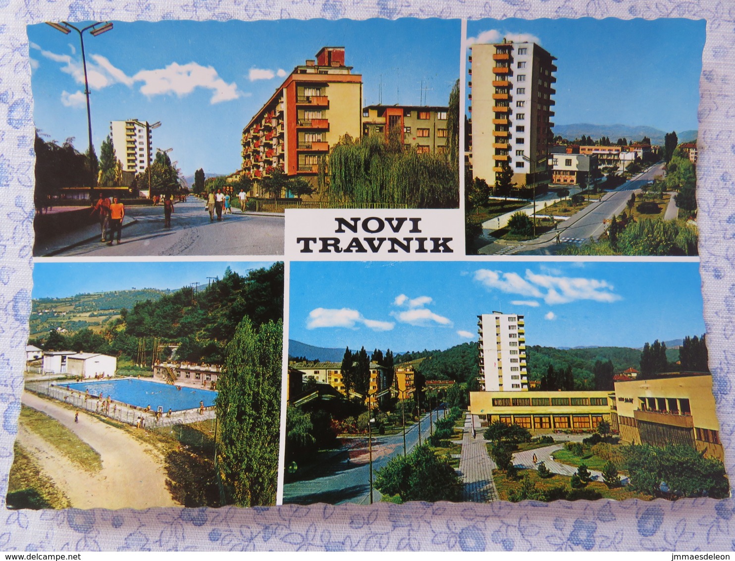 Bosnia Hercegovina - Unused Postcard - Novi Travnir - Multiview - Buildings - Pool - Bosnie-Herzegovine