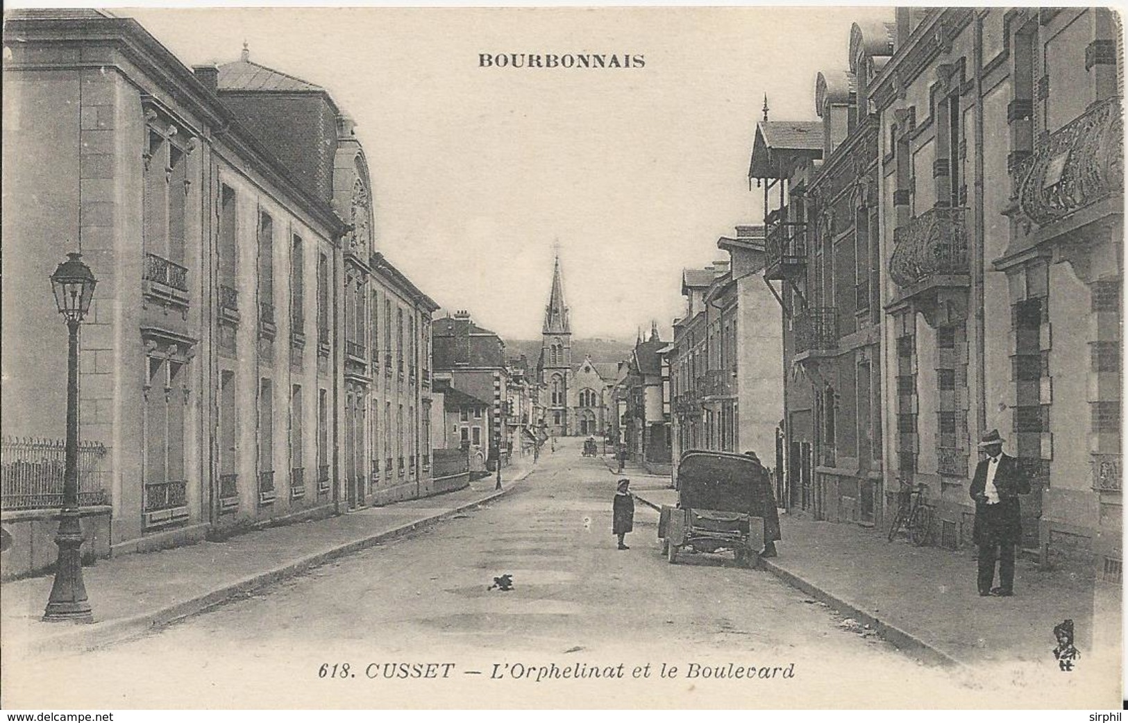 Carte Postale Ancienne De Cusset Le Boulevard Et L'orphelinat - Autres & Non Classés