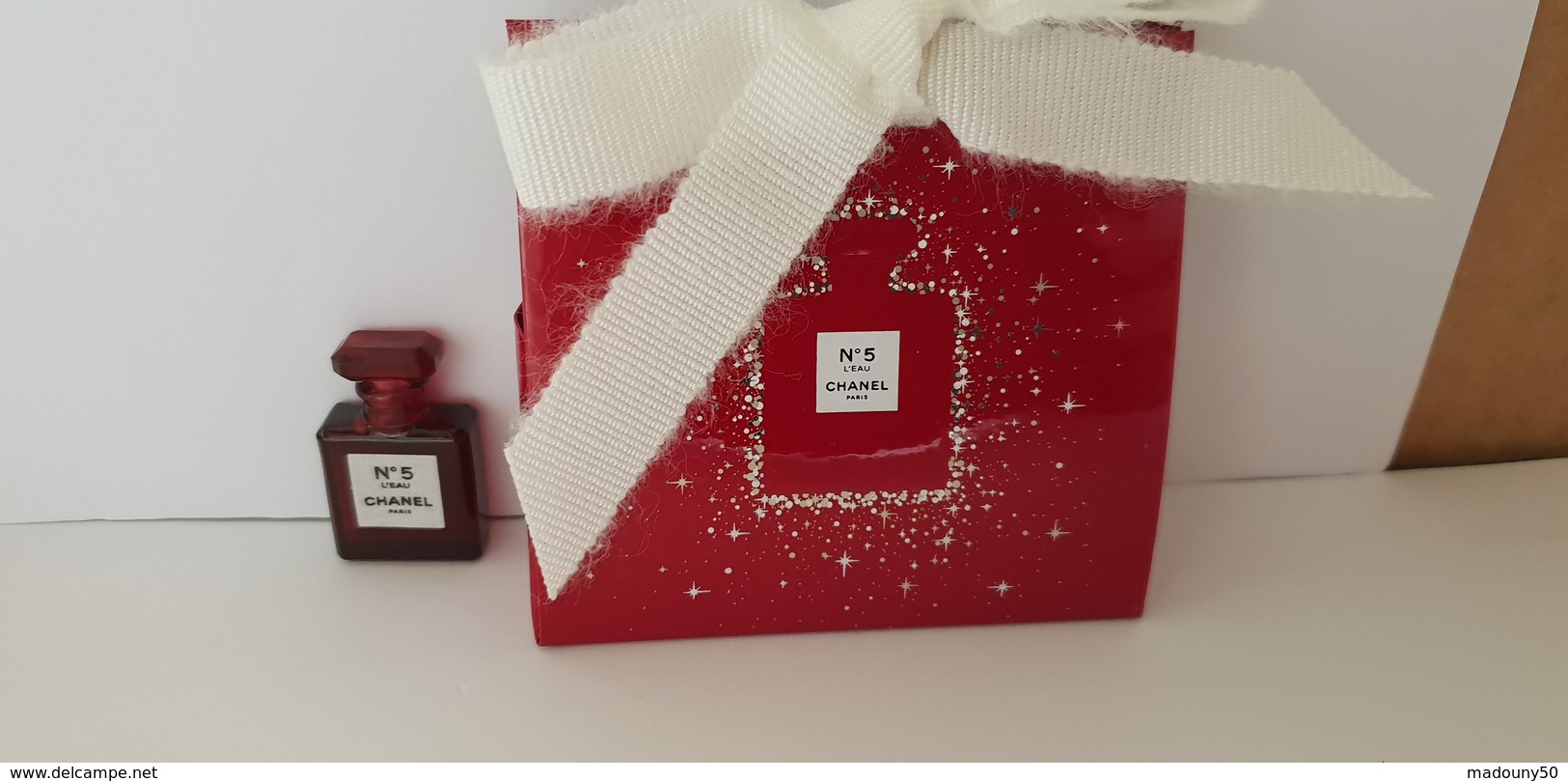 MINIATURE PARFUM  CHANEL N°5 ROUGE  NOUVEAUTE 2018  NEUF  COFFRET - Miniatures Womens' Fragrances (in Box)