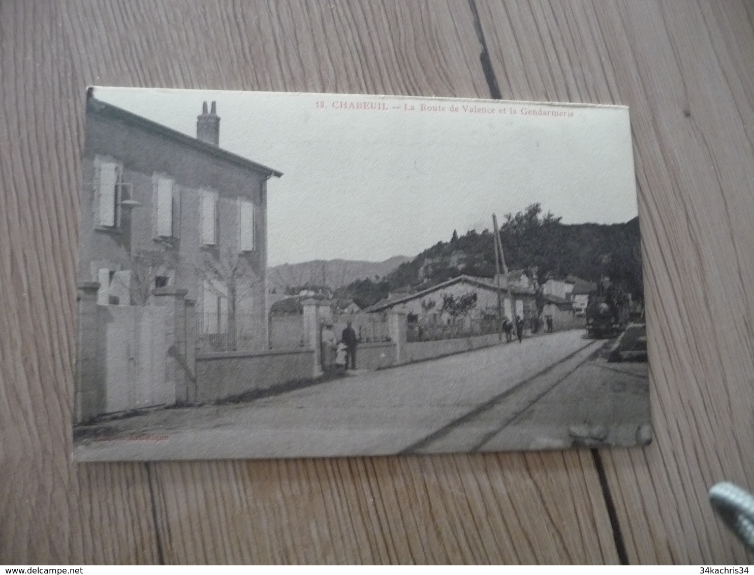 CPA 26 Drôme Chabeuil La Route De Valence Et La Gendarmerie Tram Tramway - Autres & Non Classés