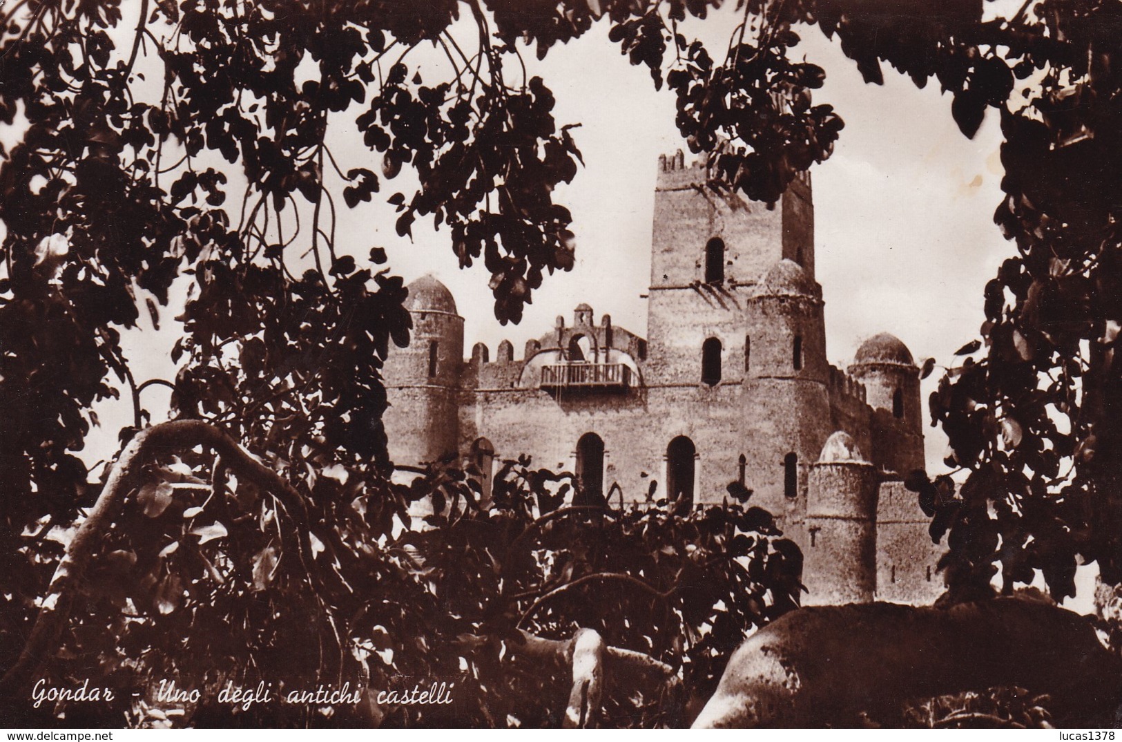 GONDAR / UNO DEGLI ANTICHI CASTELLI / UN DES ANCIENS CHATEAUX - Etiopía