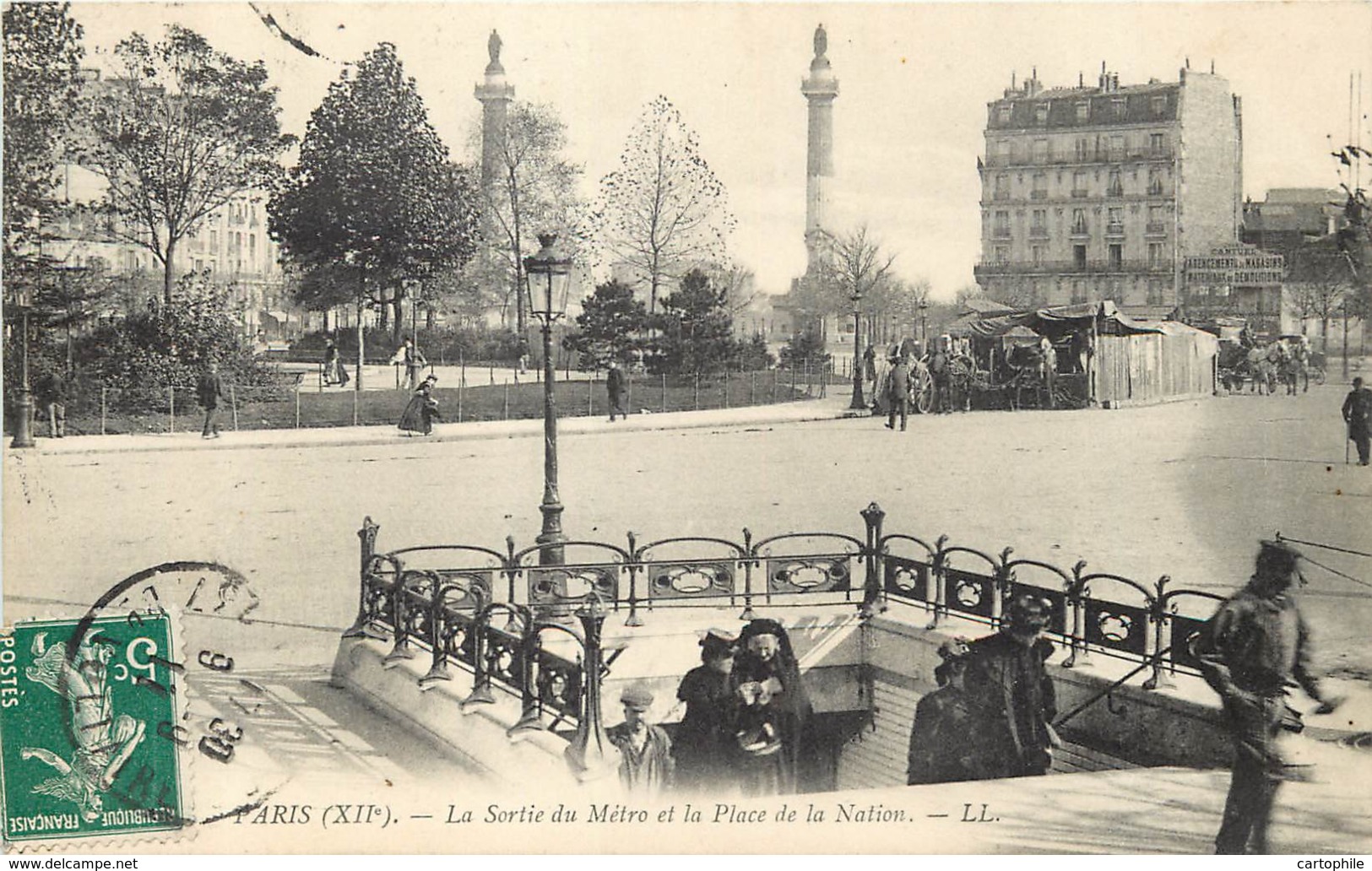 75012 - PARIS - La Sortie Du Metro Et Place De La Nation - LL - Arrondissement: 12