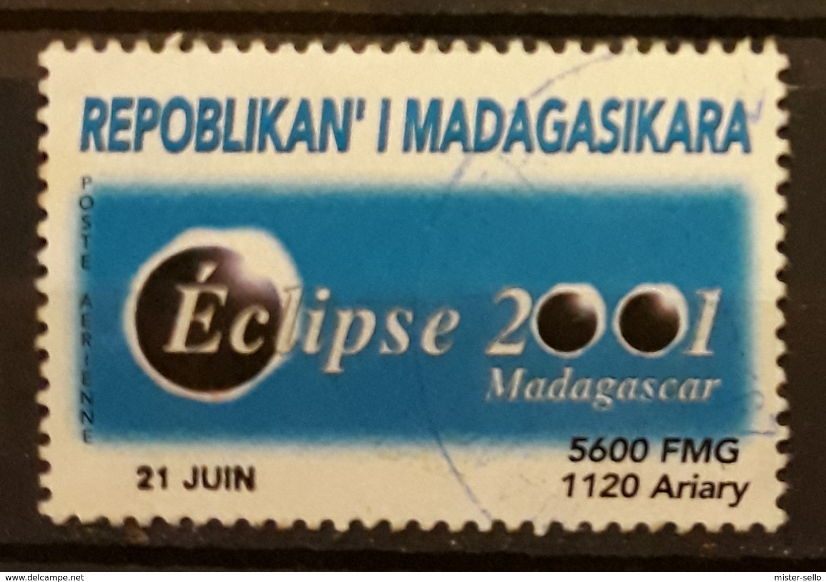 MADAGASCAR 2001 Total Solar Eclipse. USADO - USED. - Madagascar (1960-...)