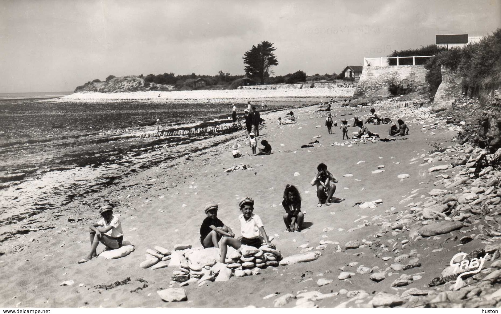 JARD SUR MER -  Enfants Sur La Plage - Autres & Non Classés