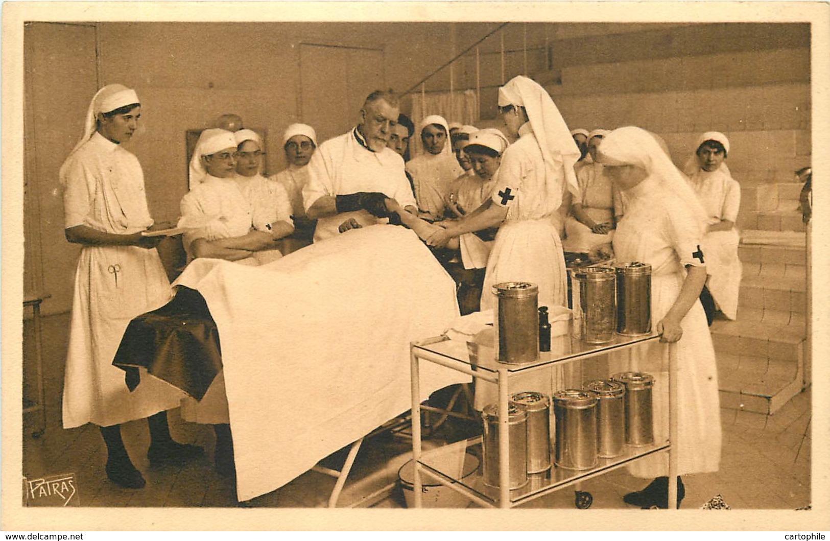 75 - PARIS - Lot de 4 cpa de l'Hopital Ecole de la Sté de Secours aux blessés militaires - Medecin, infirmières