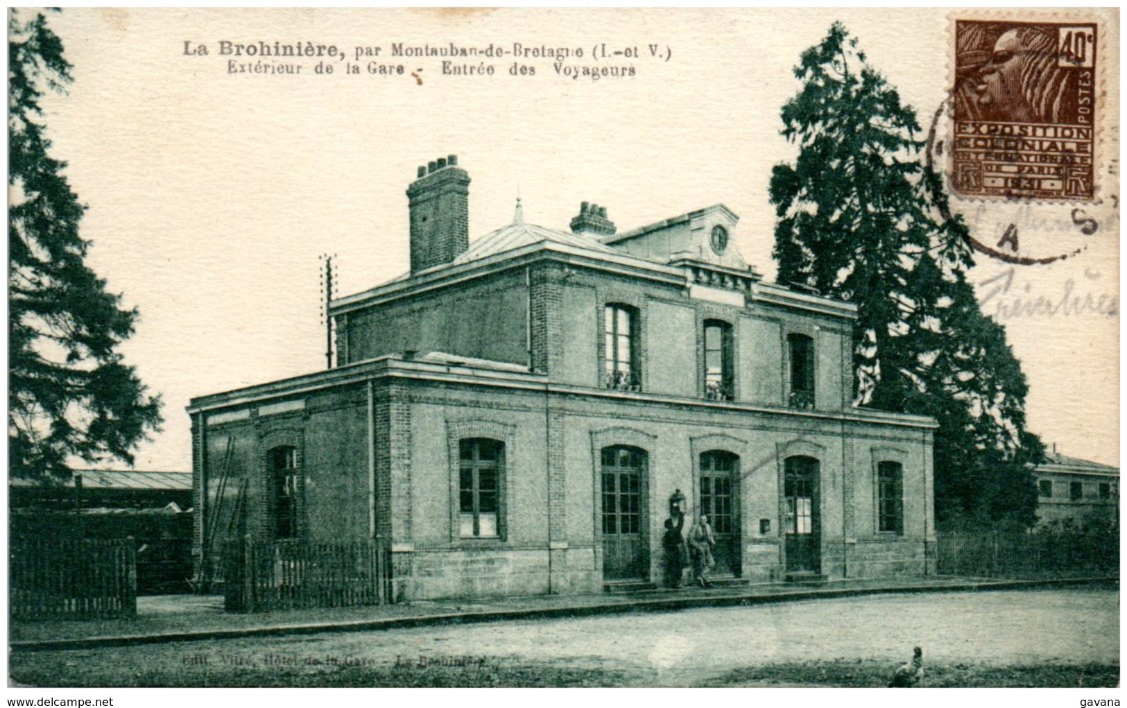 35 LA BROHINIERE Par Montauban-de-Bretagne - Extérieur De La Gare - Entrée Des Voyageurs - Autres & Non Classés