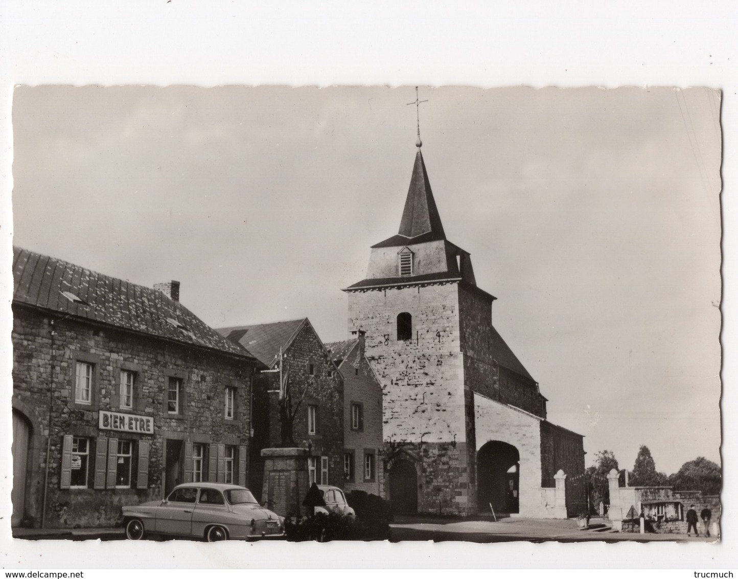 OCQUIER - L'église - Clavier