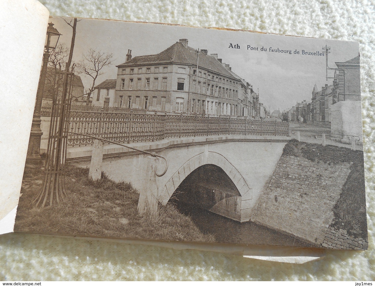 Carnet Incomplet De 8 Cpa Ath Locomotive Rue Place Monument - Ath