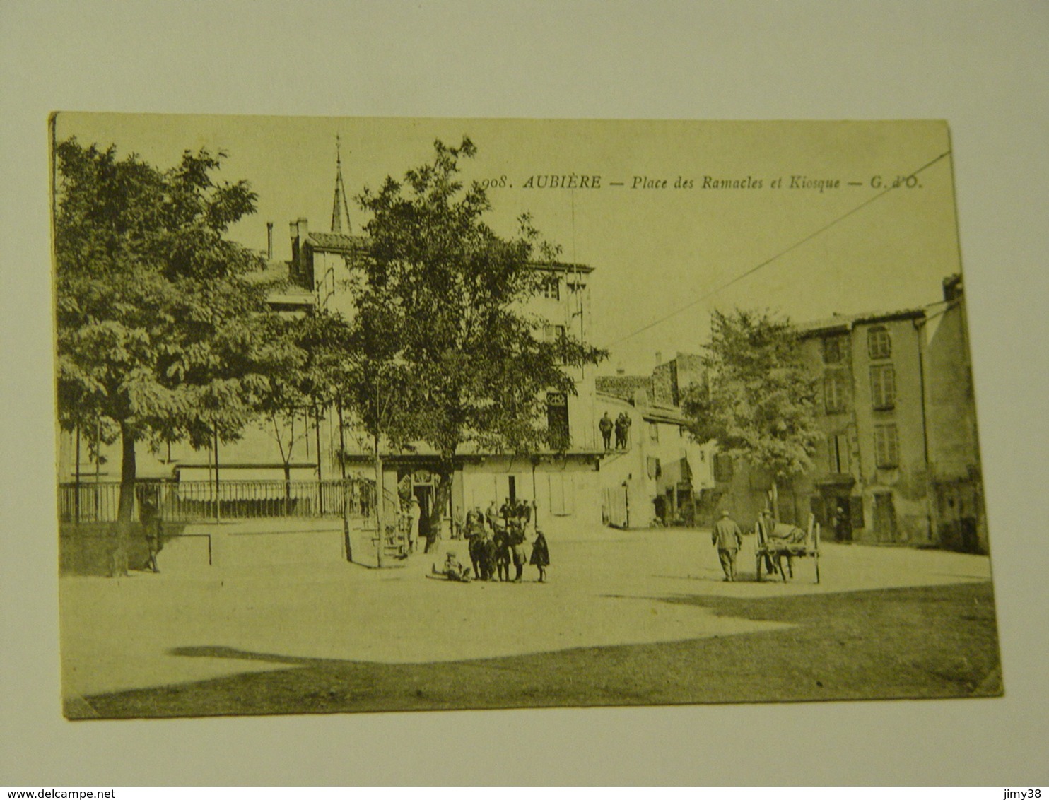 PUY DE DOME-AUBIERE-908-PLACE DES RAMACLES ET KIOSQUE ANIMEE - Aubiere