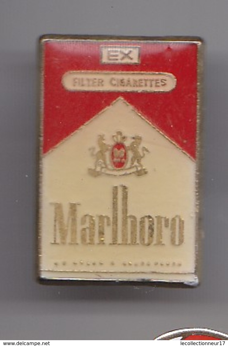 Pin's Paquet De Cigarettes Malboro Marlhoro Réf 6133 - Autres & Non Classés