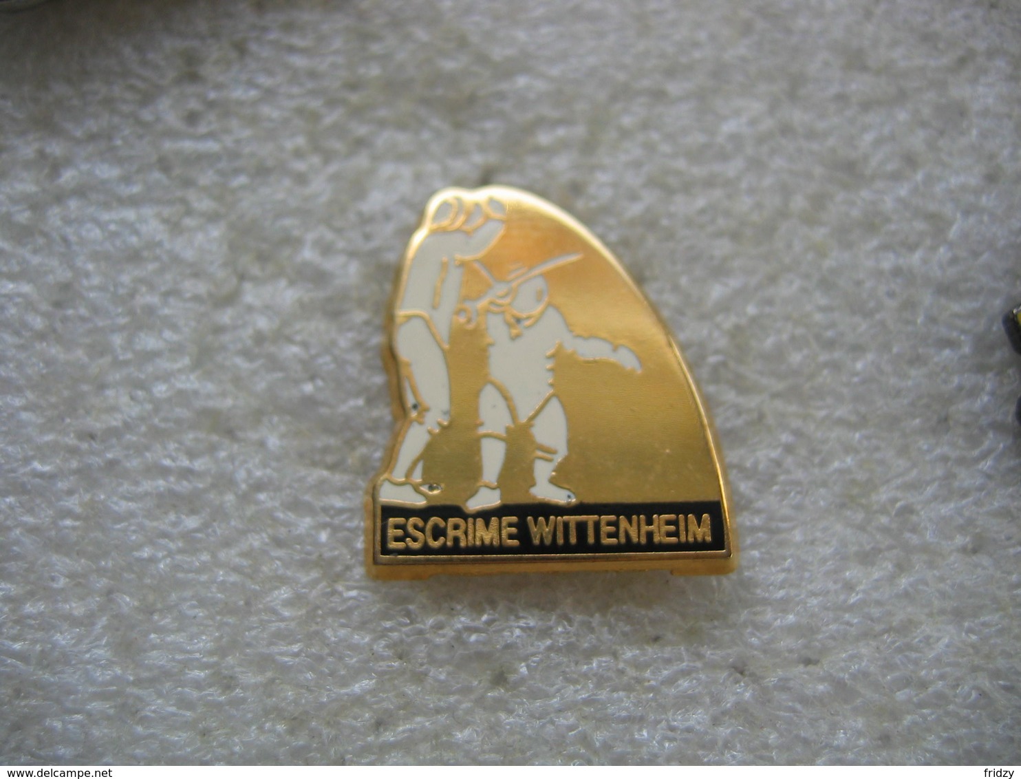 Pin's Du Club D'Escrime De La Ville De WITTENHEIM (Dépt 68) - Escrime