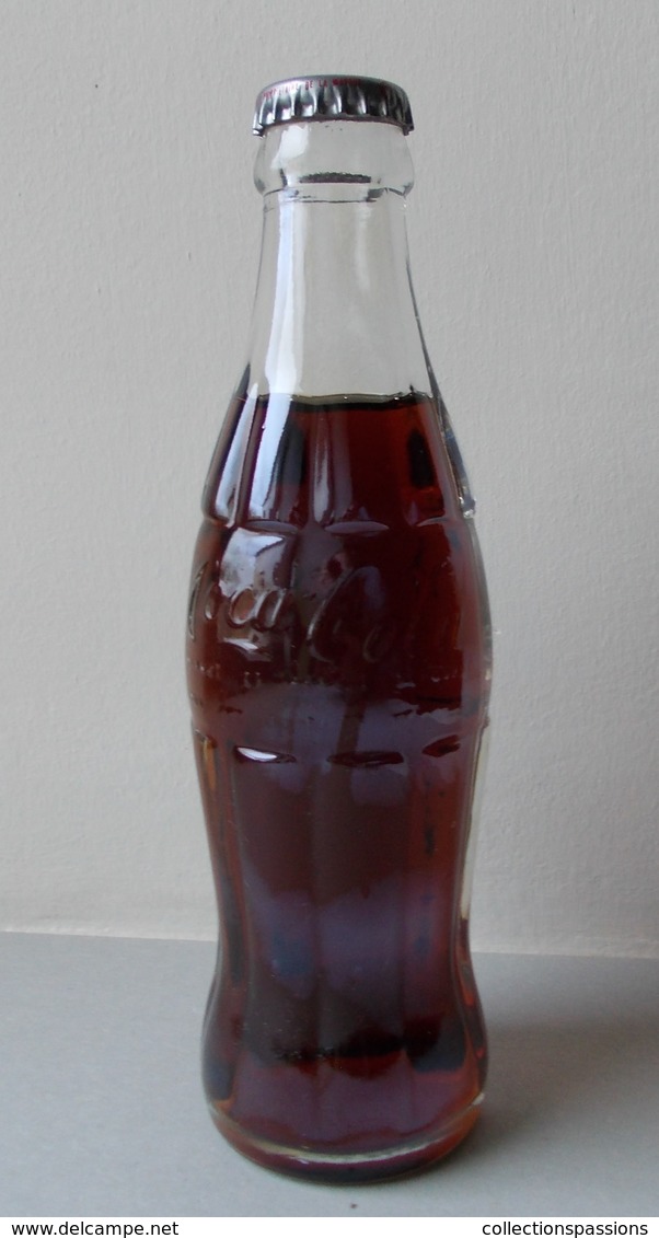 - Ancienne Bouteille En Verre. COKE . COCA COLA - Année 80 - 19cl - Bouteille Jamais Ouverte - - Botellas