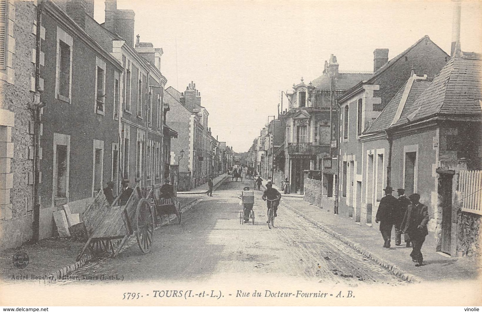 A-19 Be-129 : TOURS. RUE DU DOCTEUR FOURNIER. - Tours