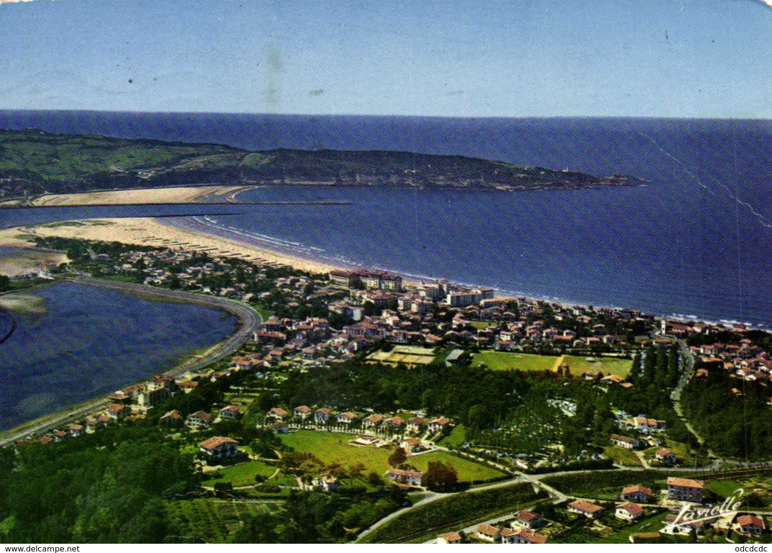 HENDAYE (B.P.) Vue Generale Aérienne La Baie De Chingudy Au Fond L'Espagne  Colorisée RV - Hendaye