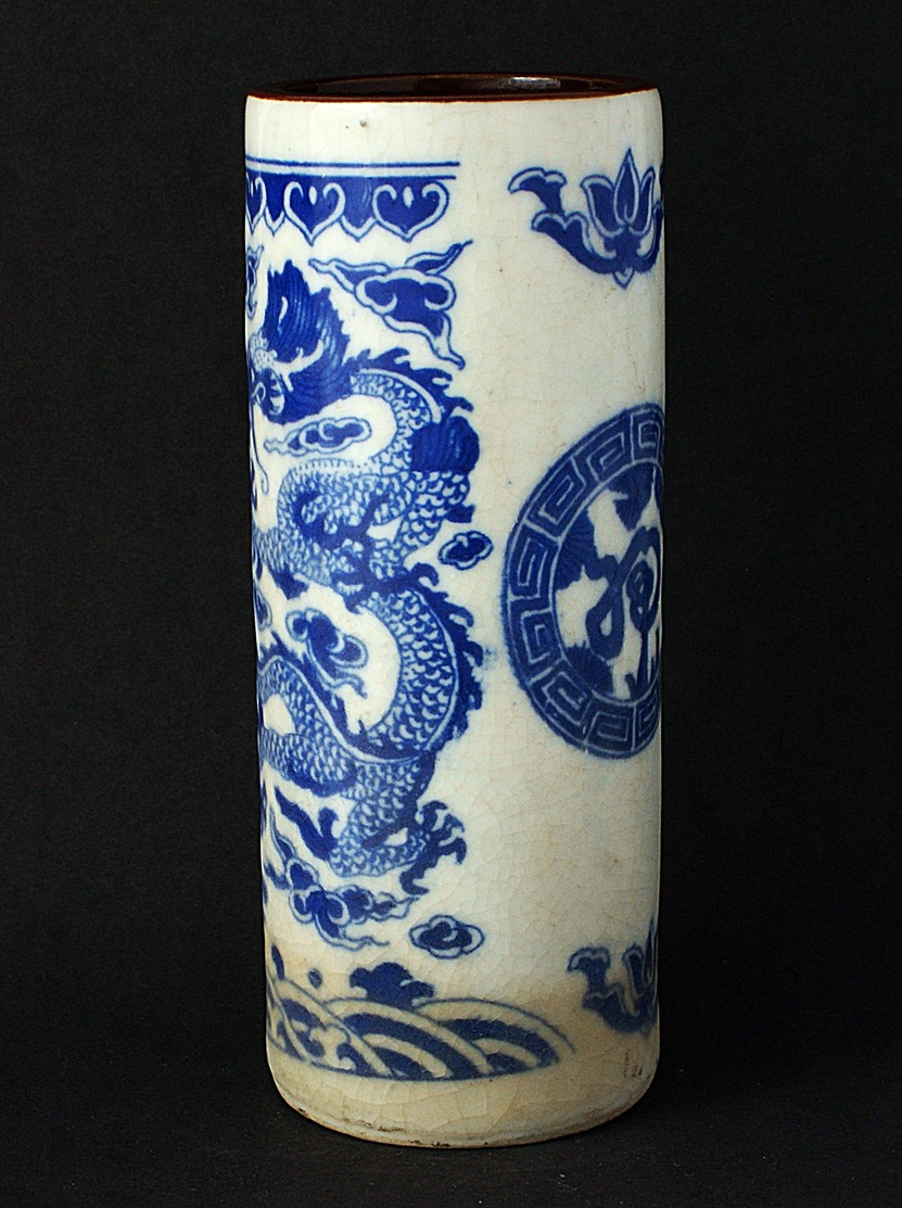 Chinese Blue & White Pottery Hat Stand, Chinese Yongzheng Porcelain, Phoenix & Dragon Pattern Chinese Art Pottery. - Arte Orientale