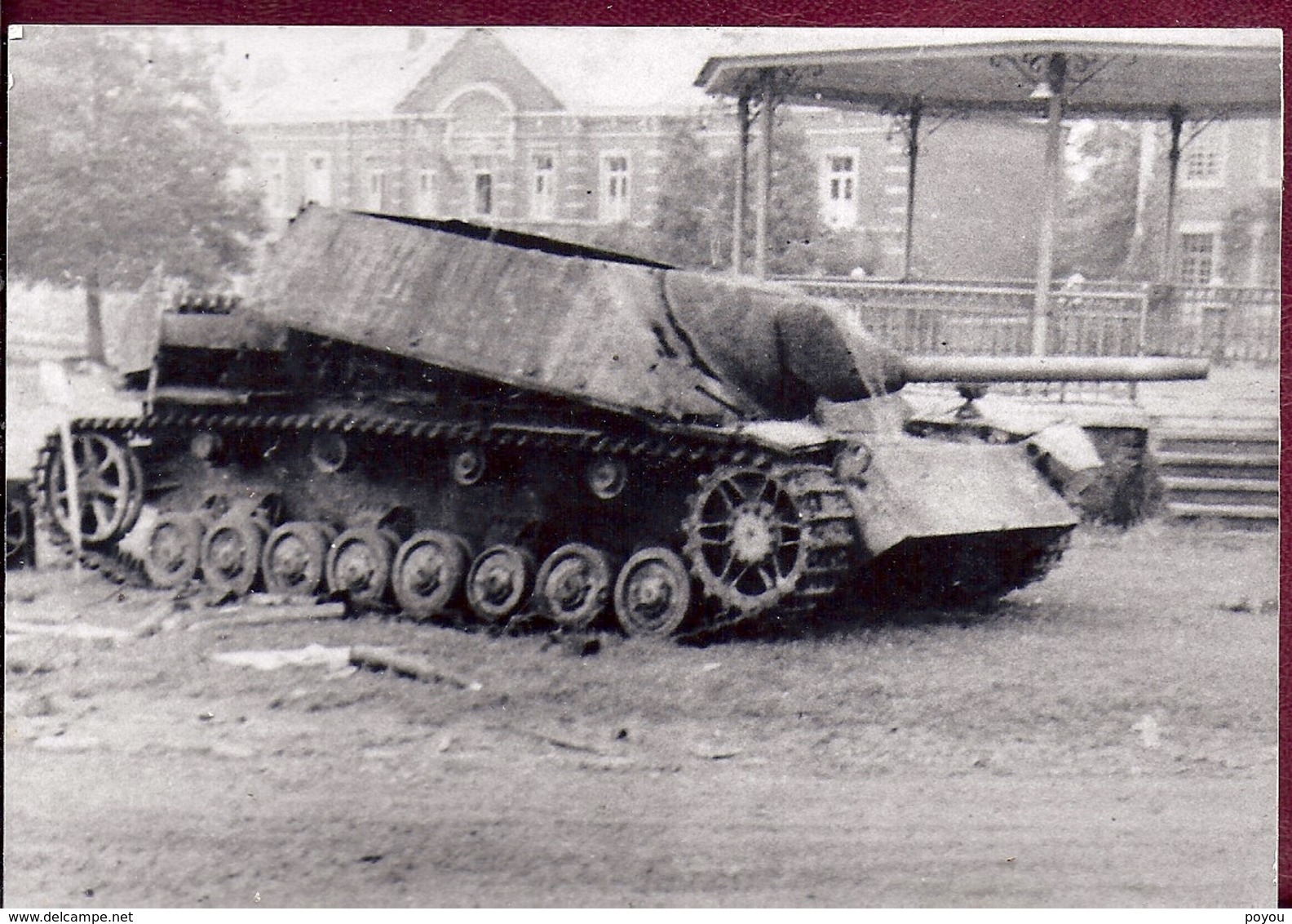 Montzen Repro Format Cp Tank Allemand Panzer Detruit12/09/1944 WwII Sur La Place (legende Au Dos) - Plombières