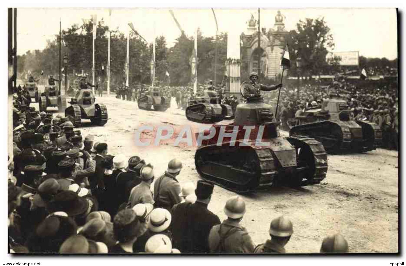 CPA Militaria Tank Les Fetes De La Victoire 14 Juillet 1919 Les Chars D&#39assaut - Matériel