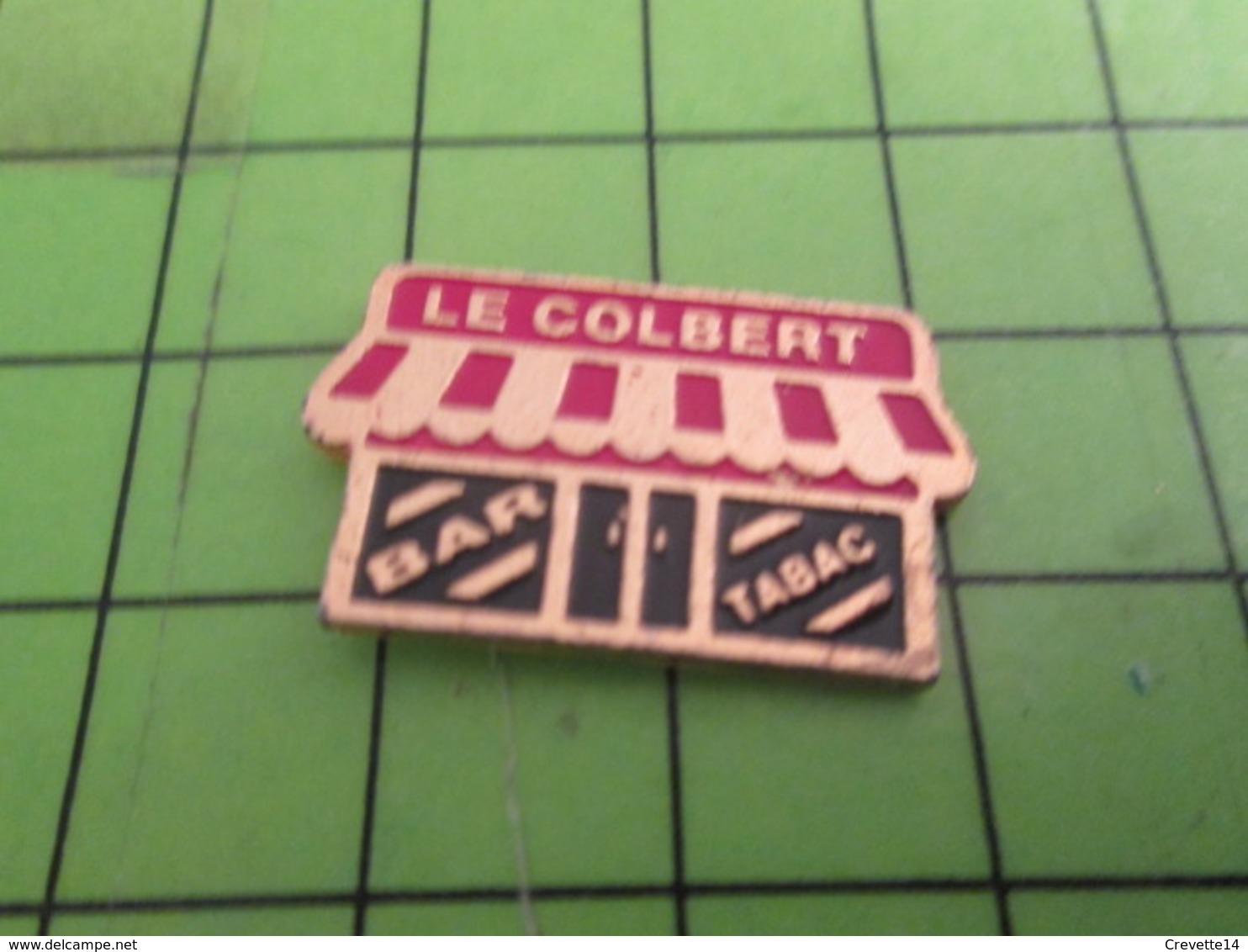 910E Pin's Pins / Rare & De Belle Qualité : THEME MARQUES / BAR TABAC LE COLBERT - Marques