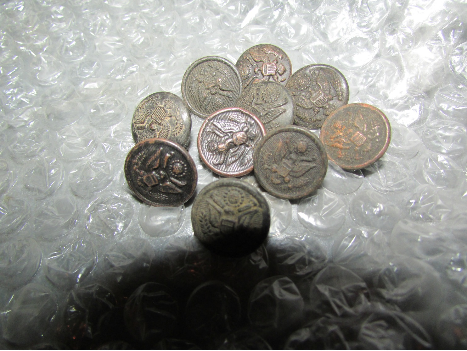 10 Dug WW1 US Buttons - 1914-18