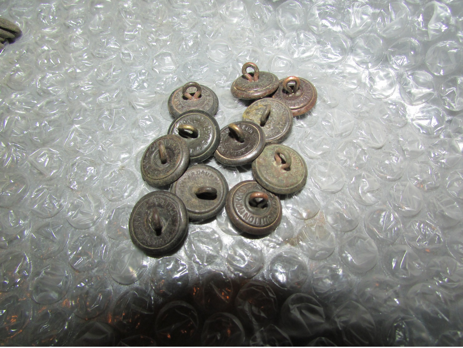 10 Dug WW1 US Buttons - 1914-18