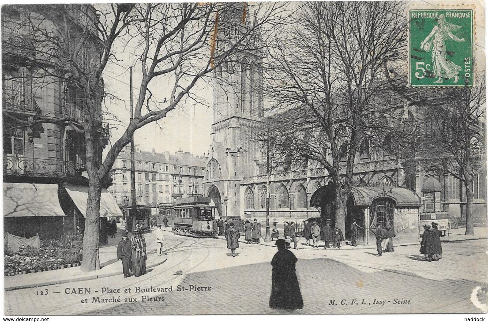 CAEN: PLACE ET BOULEVARD SAINT PIERRE - Caen