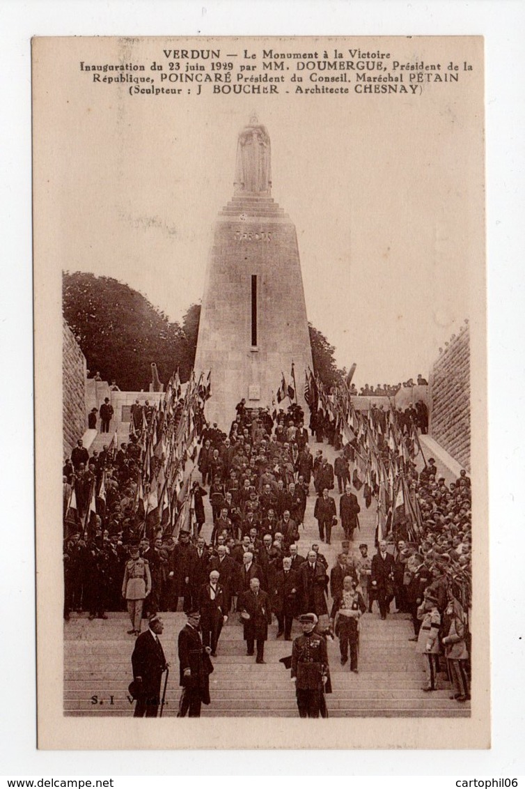 - CPA VERDUN (55) - Le Monument à La Victoire (belle Animation) - Edition S. I. V. - - Verdun