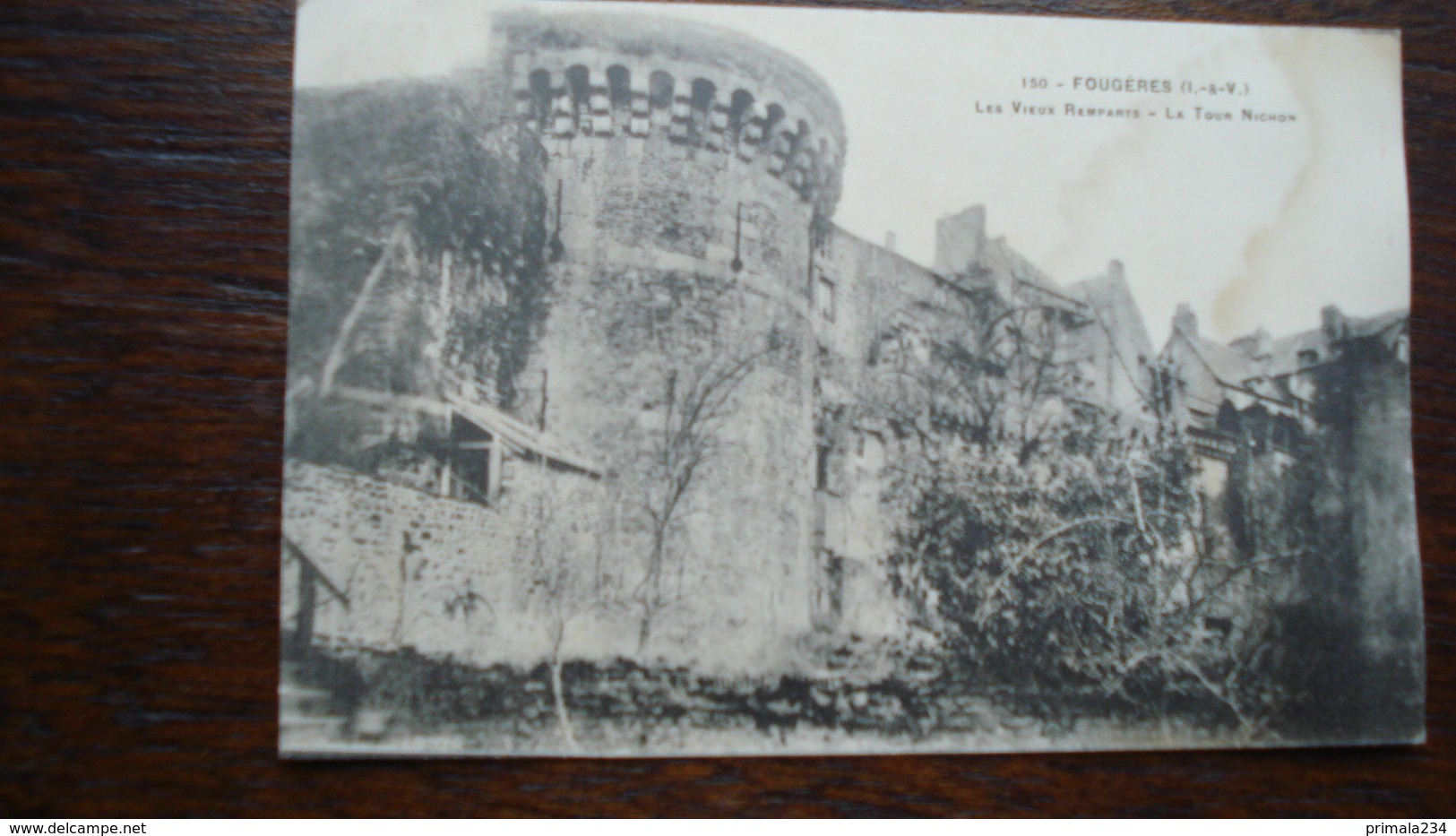 FOUGERES-VIEUX REMPARTS - Fougeres