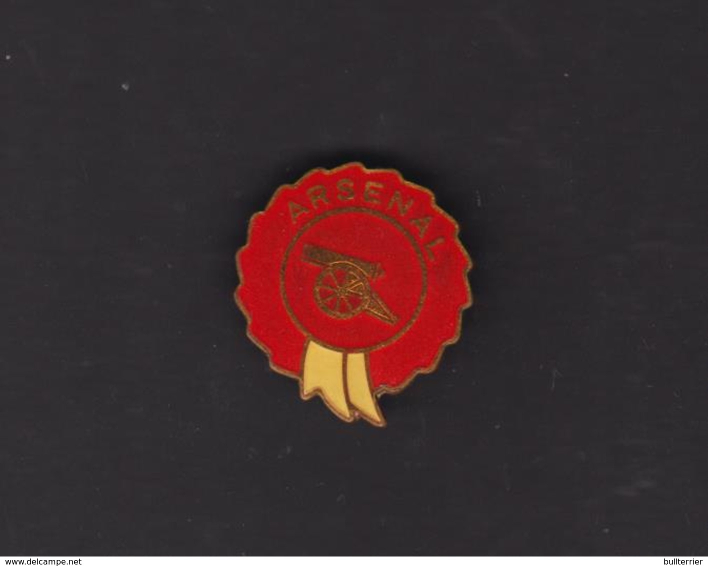 ARSENAL -  OLD ROSETTE TYPE BADGE RED AND YELLOW - SOUND  CONDITION - Football