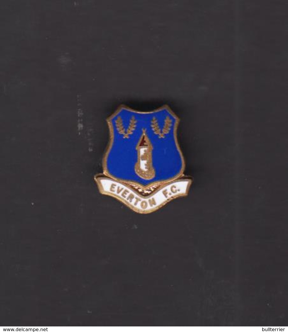 EVERTON - EVERTON FC BLUE & WHITE OLD   BADGE  -FINE CONDITION - Voetbal