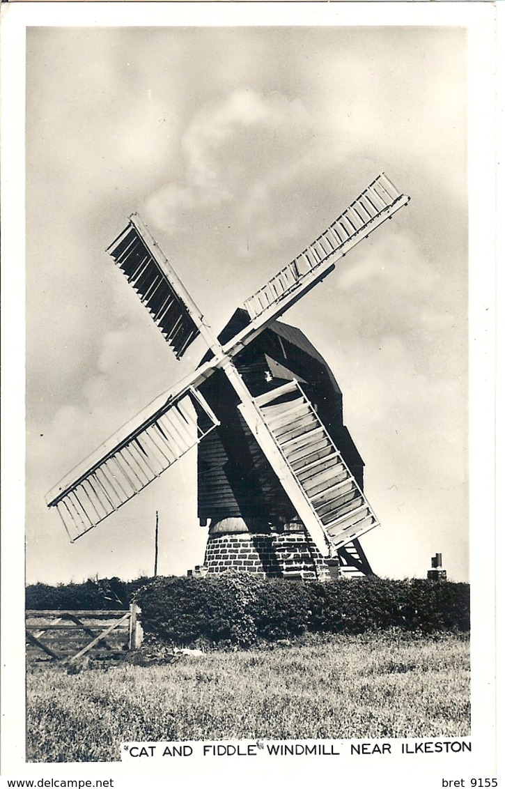 PHOTO CAT AND FIDDLE WINDMILL NEAR ILKESTON MOULIN A VENT SUR LA ROUTE DU RESTAURANT A COTE DE L ABBAYE DE DALE - Derbyshire