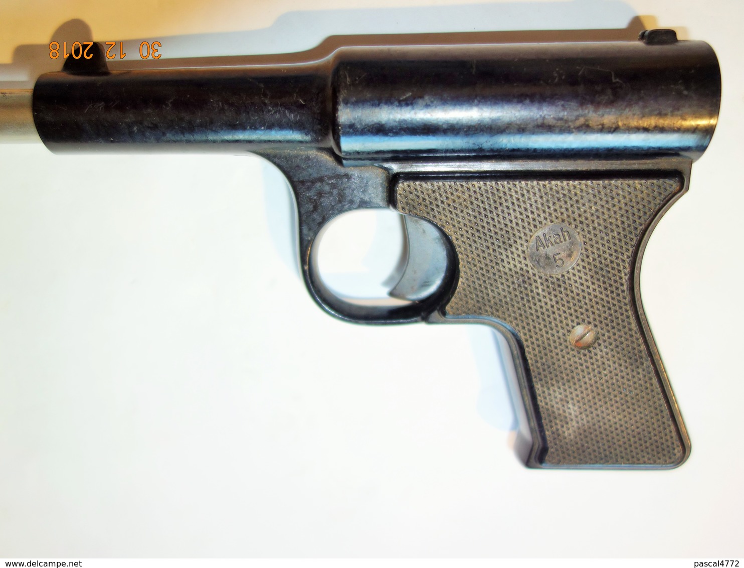 ANCIEN PISTOLET A PLOMB AKAH 5 - Armes Neutralisées