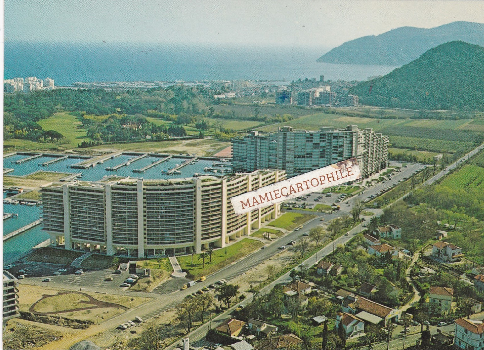 Vue Aérienne De CANNES MARINA -  Dépt 06 - Au Fond La Baie De La Napoule - Autres & Non Classés