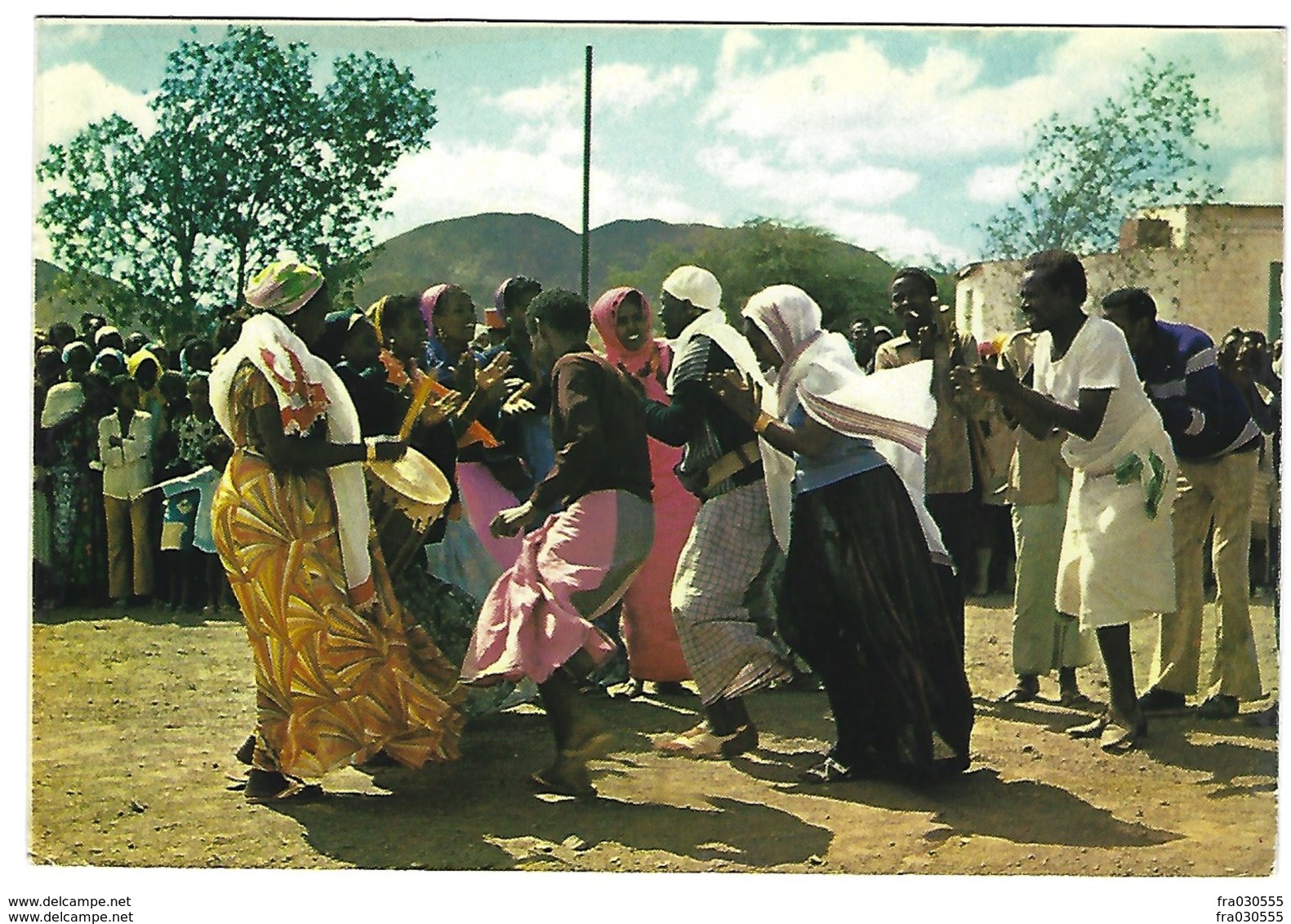 DJIBOUTI - Danse Locale - 1977 - Timbre Surchargé République De Djibouti - Djibouti