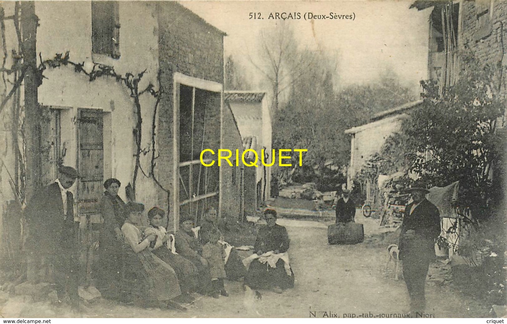 79 Arçais, Une Rue Avec Des Dentellières De Plein Air, Belle Carte - Autres & Non Classés