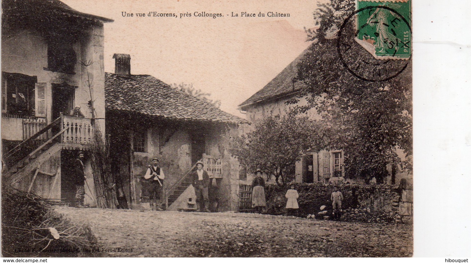 CPA, Rare, Une Vue D'Ecorens Près Collonges, La Place Du Château, Animée - Non Classés