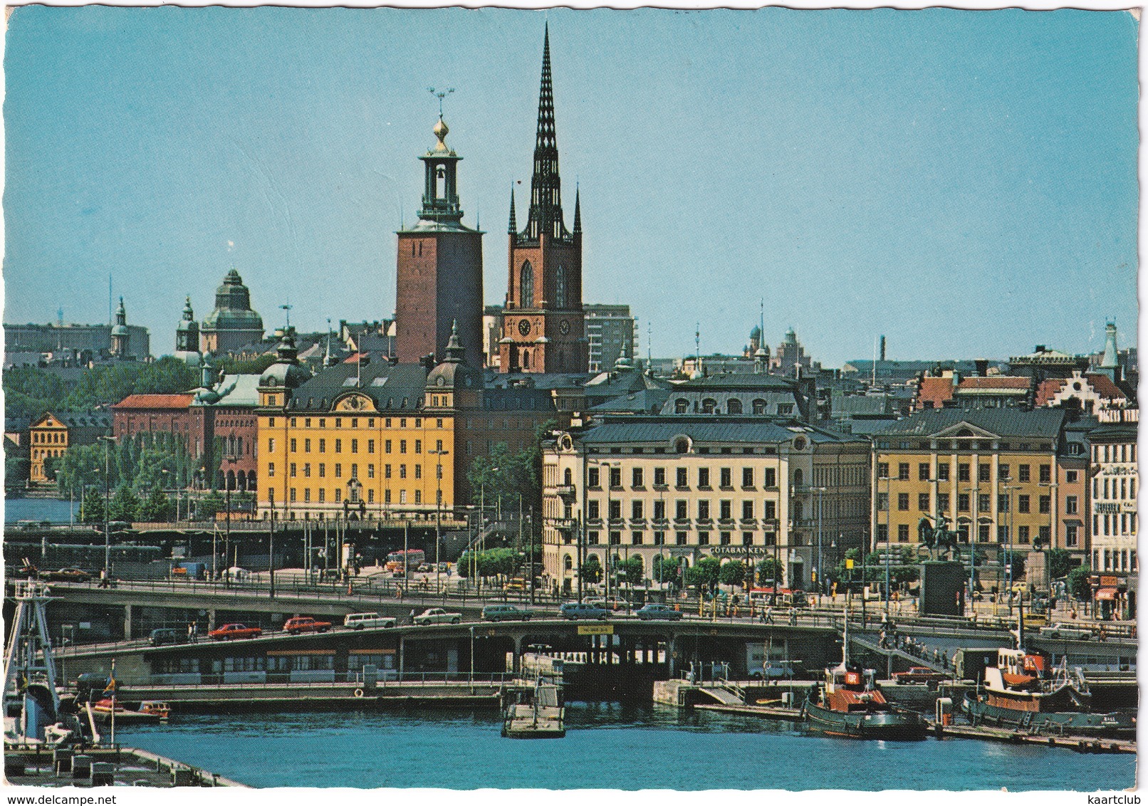 Stockholm - Slussen Och Gamla Sta'n: BOATS & SHIPS, CARS, VOLVO 145, VW 1500 VARIANT - Zweden