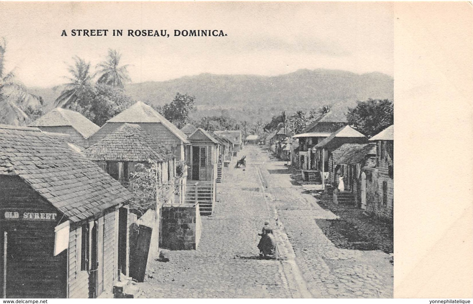 Dominique / 02 - A Street In Roseau - Dominica