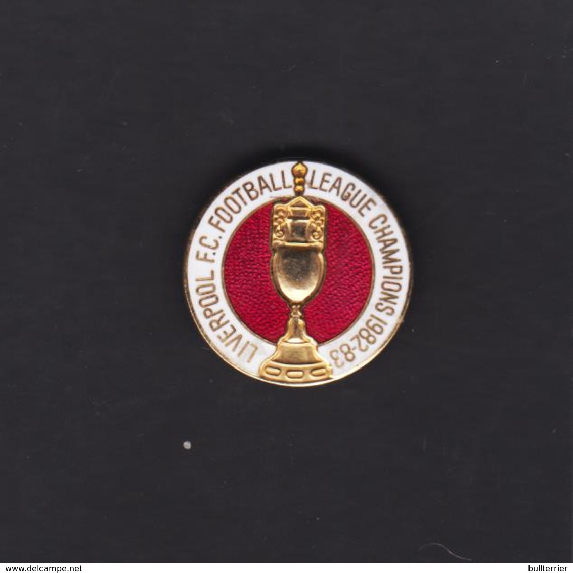 LIVERPOOL - 1982/83 - LEAGUE CHAMPIONS ALL RED BADGE,  FINE CONDITION - Fútbol