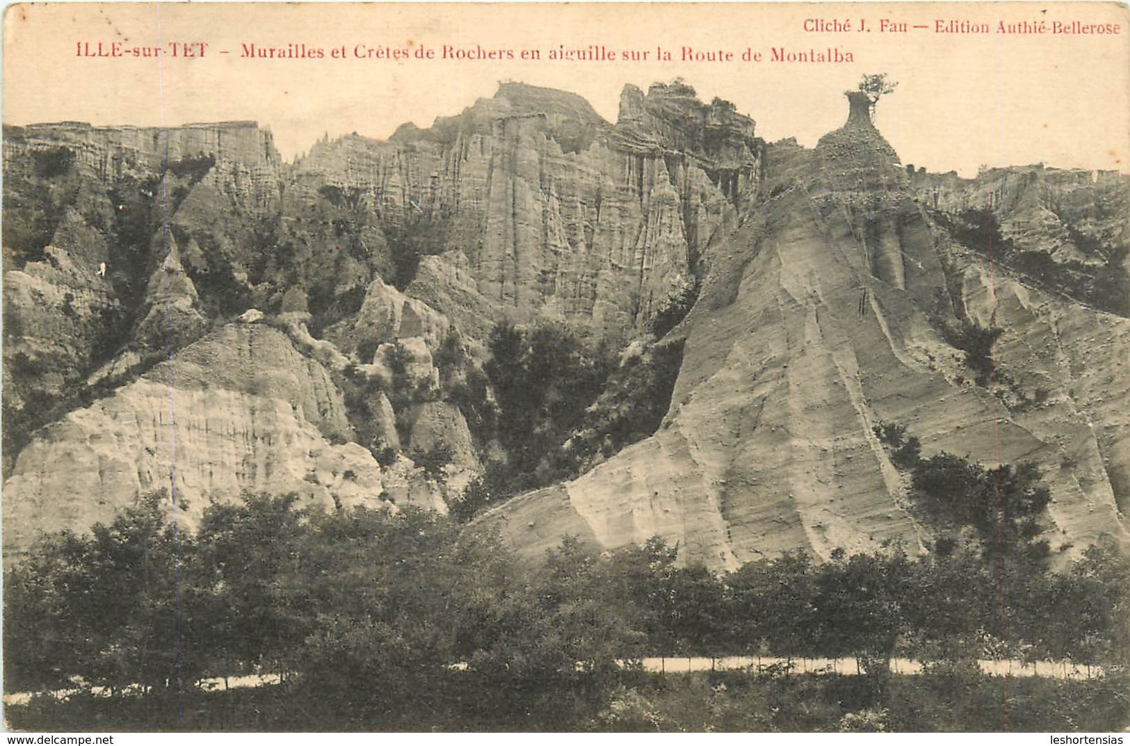 ILLE SUR TET MURAILLES ET CRETES DE ROCHERS EN AIGUILLE SUR LA ROUTE DE MONTALBA - Other & Unclassified