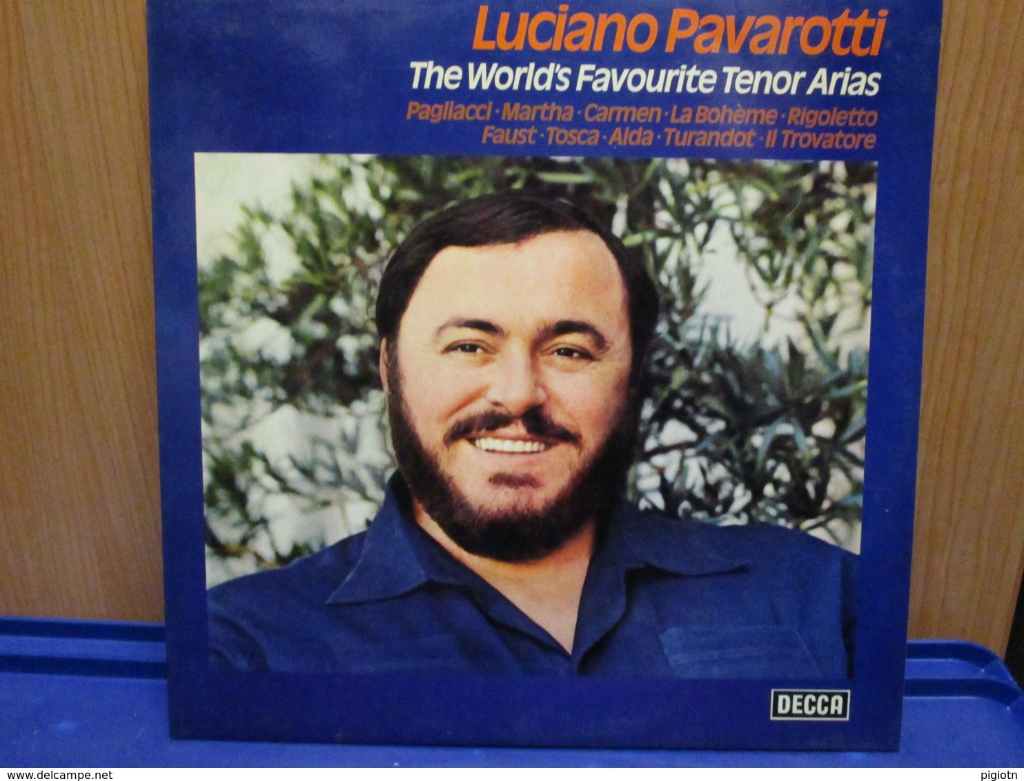 LP048 -LUCIANO PAVAROTTI - THE WORLD'S FAVOURITE TENOR ARIAS - Opera / Operette