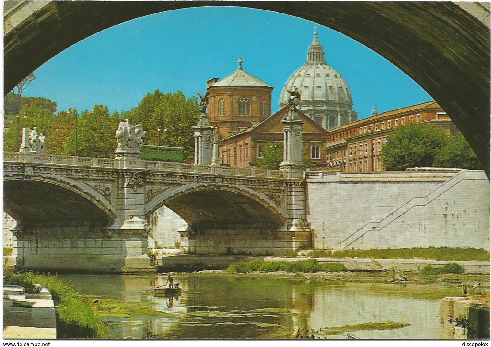 V3583 Roma - Uno Scorcio Della Cupola Di San Pietro Dal Fiume Tevere / Non Viaggiata - Fiume Tevere